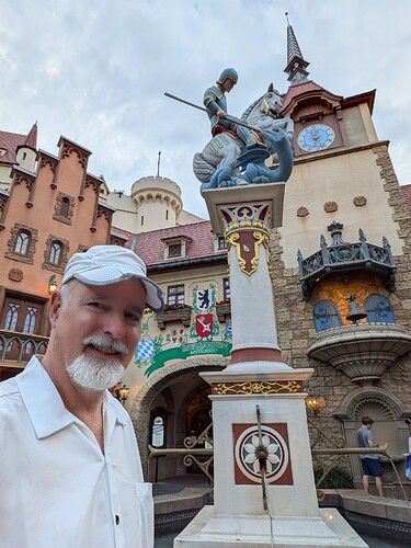 PXL_20251019_222851177